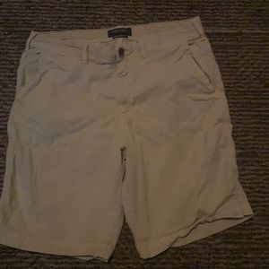 Men’s American Eagle classic fit shorts, size 33